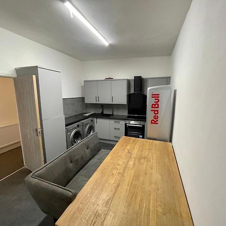 Pc Homes Room C Hyde Bagian luar foto