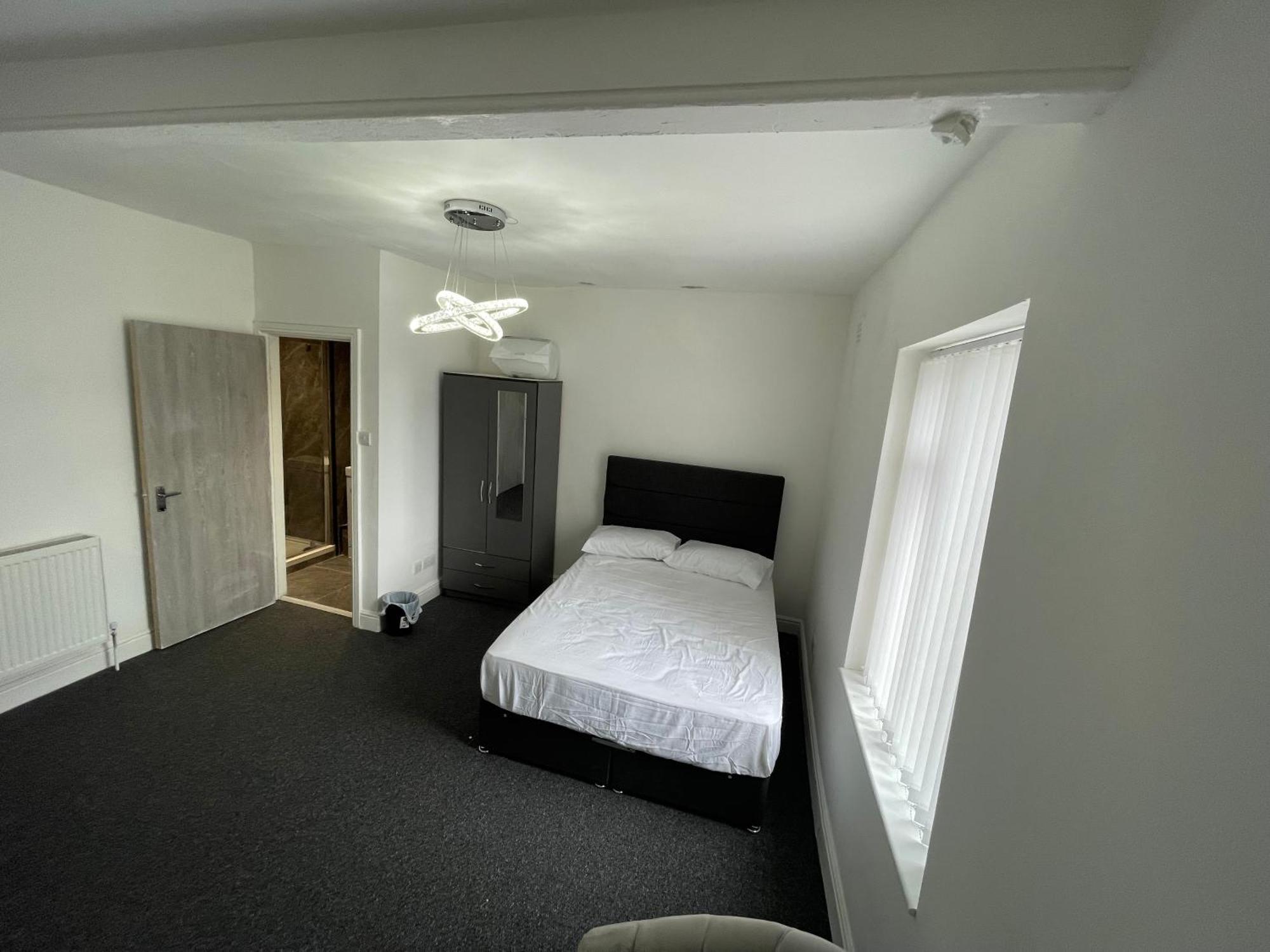 Pc Homes Room C Hyde Bagian luar foto