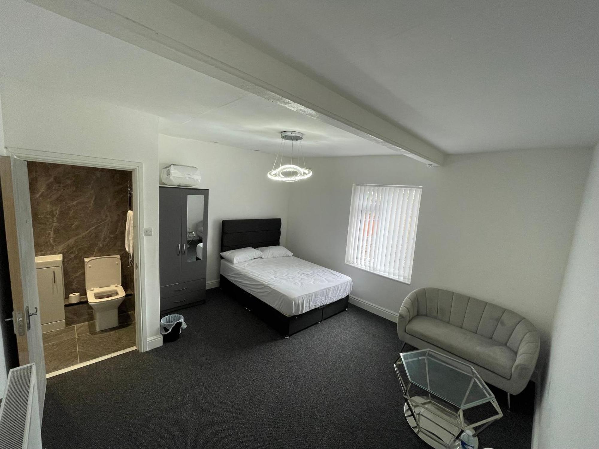 Pc Homes Room C Hyde Bagian luar foto